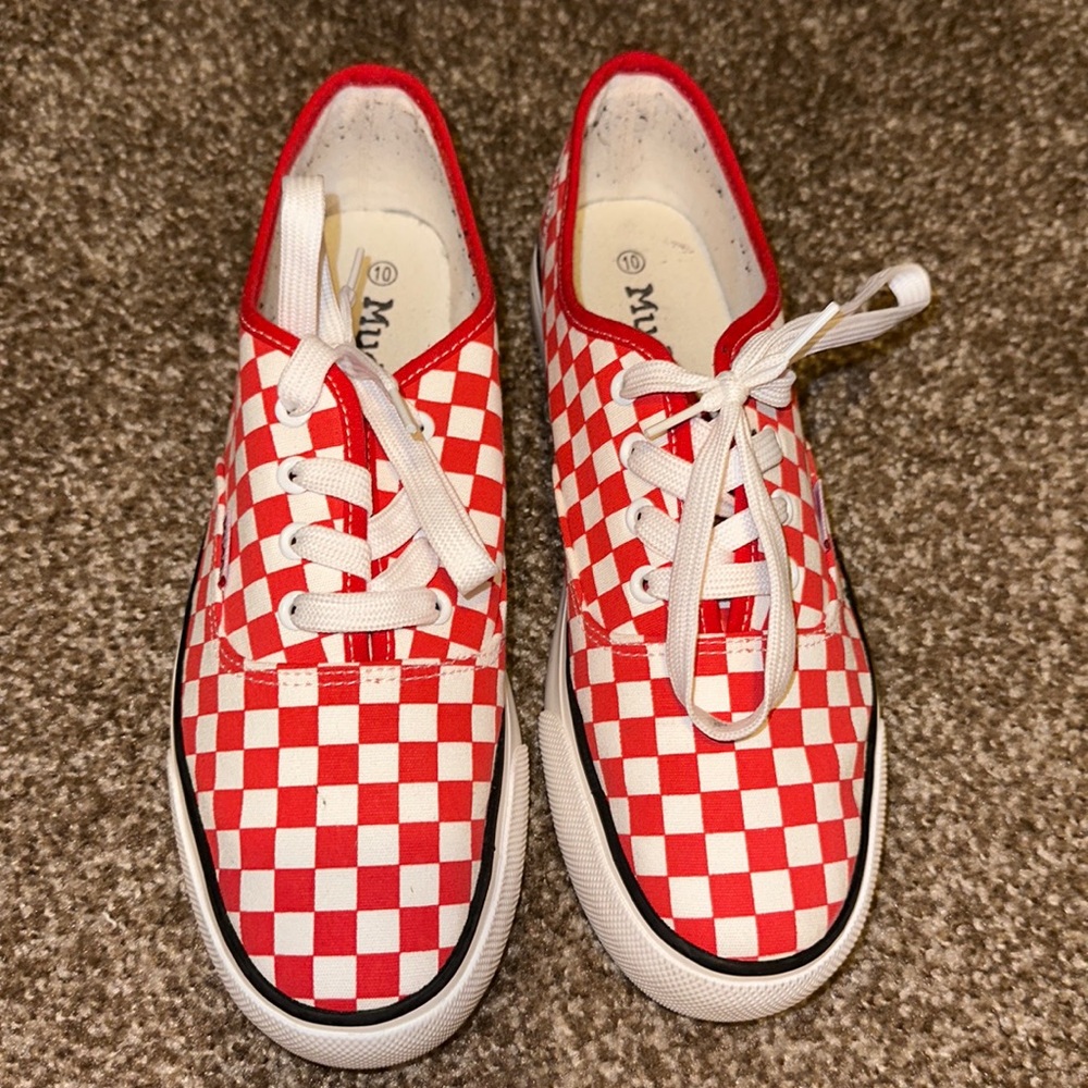 Mudd Women’s Checkered Sneakers